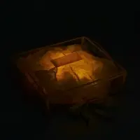 Подарочная коробка с тишью и гирляндой Present, 20 х 18 х 5 см