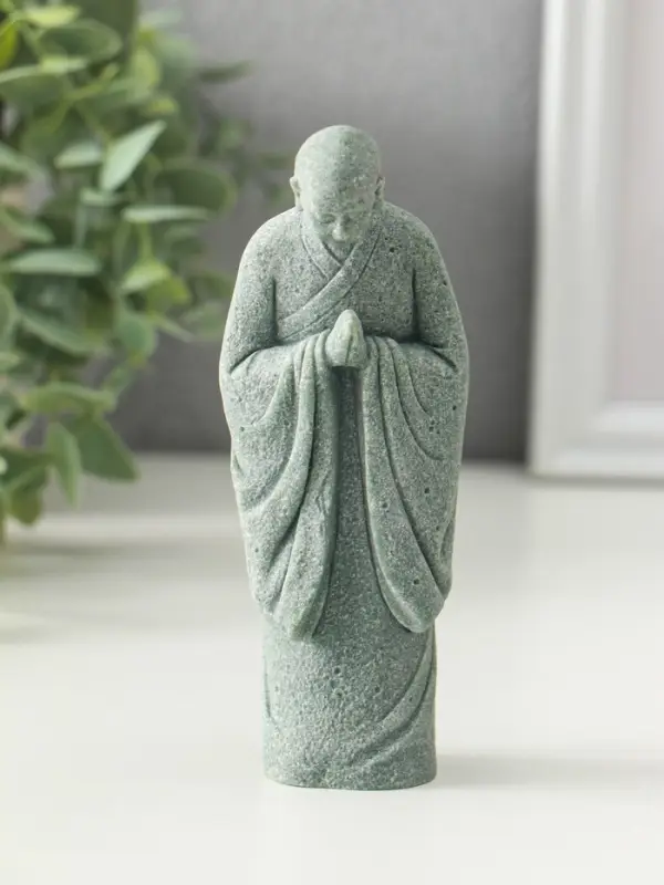 Фигурка песчаник &laquo;Монах&raquo;, 5.3&times;4&times;14 см