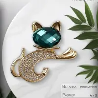 Брошь &laquo;Кошечка&raquo; с бантом, изумрудно-белая в золоте