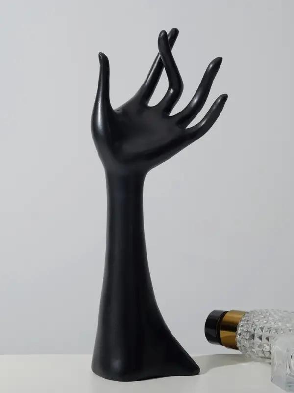 Подставка для украшений QF &laquo;Рука&raquo; 9.5&times;7&times;24, чёрная