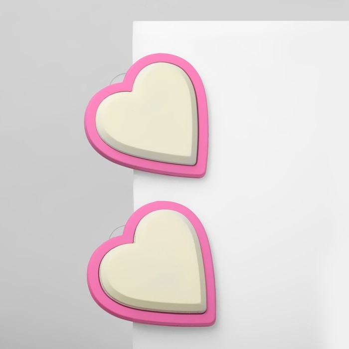 Серьги пластик «Сердечки», цвет бело-бежевый Серьги пластик «Сердечки», цвет бело-бежевый