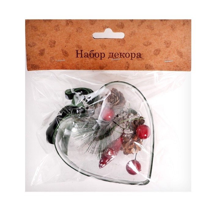 Подвеска с природным декором «Зимнее сердце» Подвеска с природным декором «Зимнее сердце»