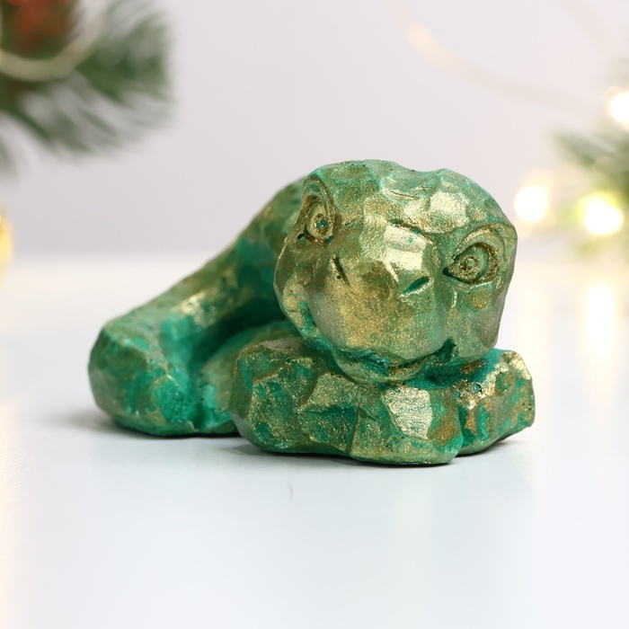 Новый год. Символ 2025. Фигура Новый год. Символ 2025. Фигура "Змееныш" зеленый с позолотой, 8х4х3см