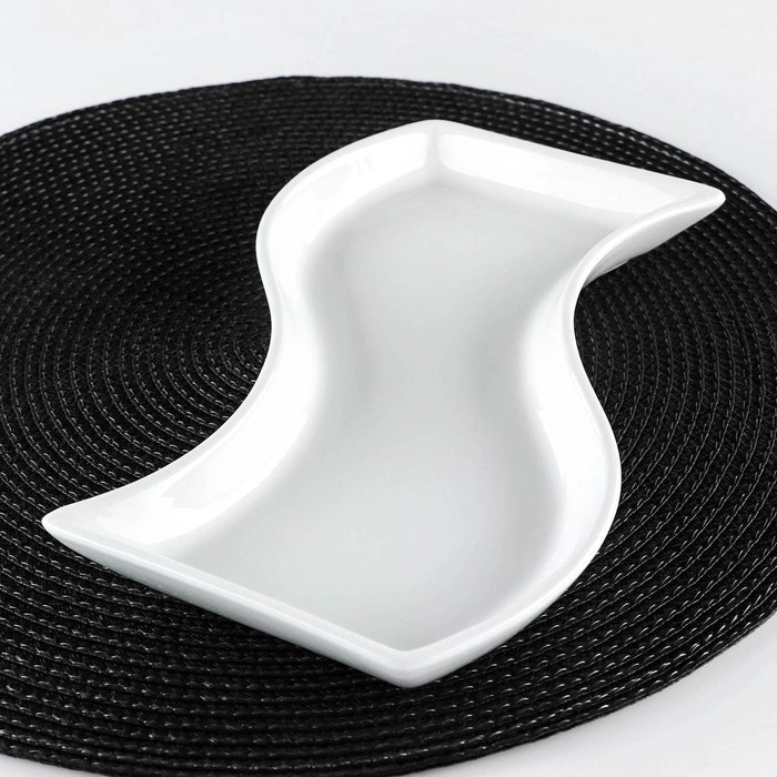 Блюдо фарфоровое Wilmax, 24×11 см, цвет белый Блюдо фарфоровое Wilmax, 24×11 см, цвет белый