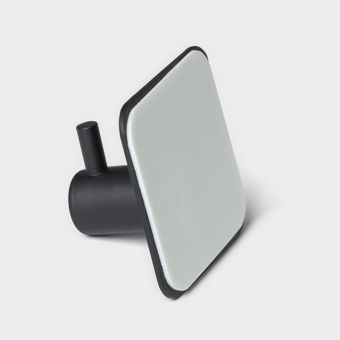 Крючки самоклеящиеся для ванной комнаты Stölz, 4 шт, цвет чёрный Крючки самоклеящиеся для ванной комнаты Stölz, 4 шт, цвет чёрный