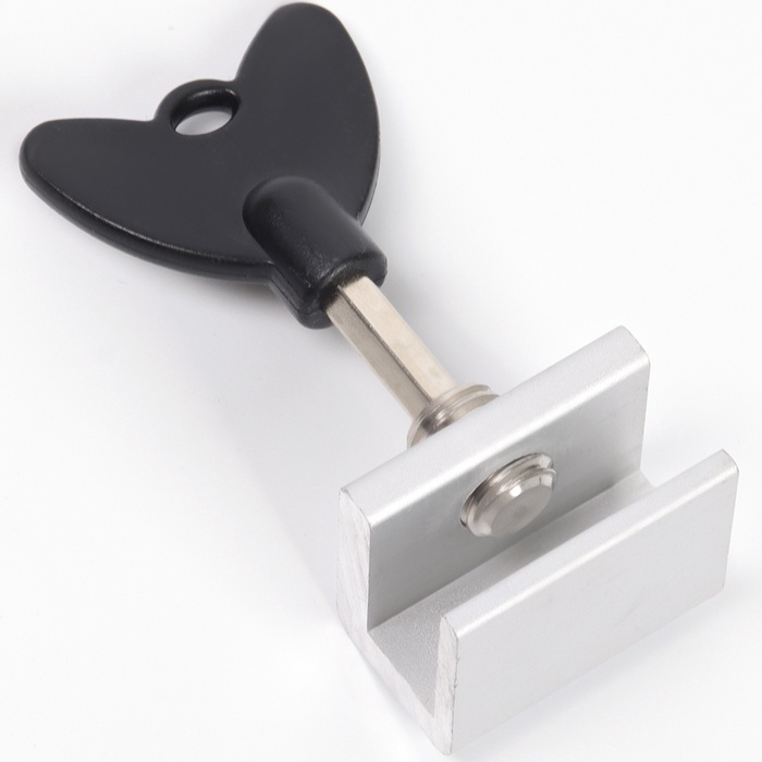 Блокиратор для окон и раздвижных дверей «Ключик», под профиль 10 мм., Крошка Я Блокиратор для окон и раздвижных дверей «Ключик», под профиль 10 мм., Крошка Я