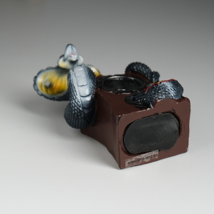 Копилка полистоун Копилка полистоун "Змея тёмная на сейфе" 8,3х5,3х11,2 см