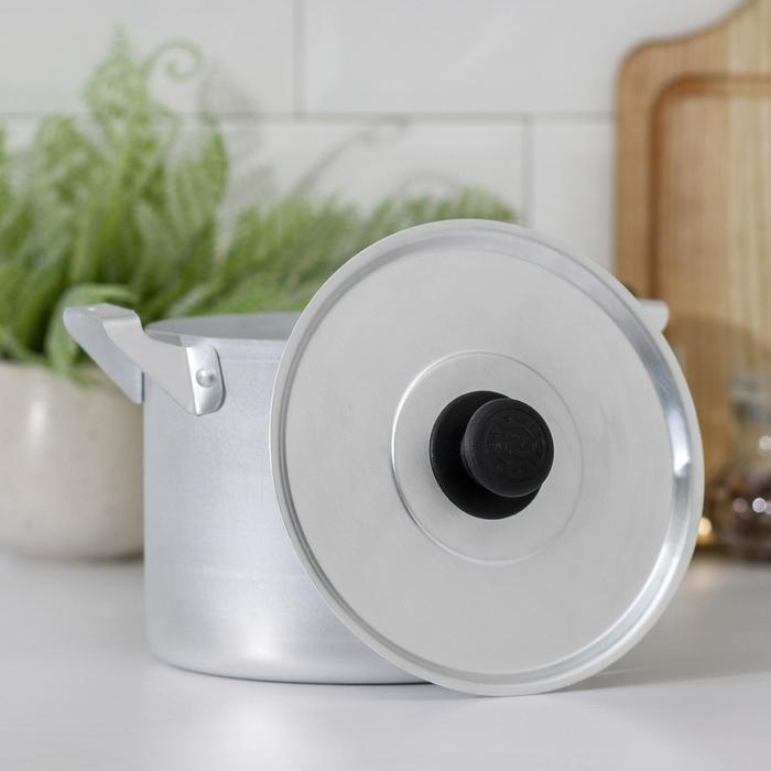 Кастрюля алюминиевая, 2.5 л, металлическая крышка Кастрюля алюминиевая, 2.5 л, металлическая крышка