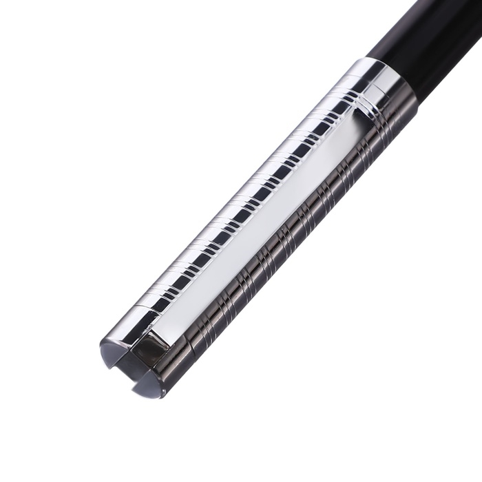 Ручка подарочная шариковая в кожзам футляре поворотная Винтаж корпус черный/серебро Ручка подарочная шариковая в кожзам футляре поворотная Винтаж корпус черный/серебро