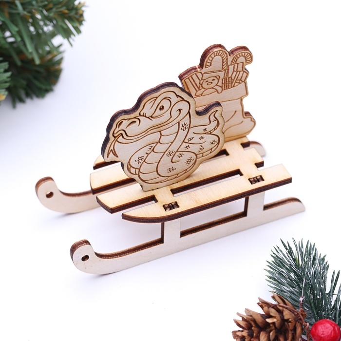 Новый год. Сувенир символ года санки Новый год. Сувенир символ года санки "Змея с мешком подарков", вид 5, 9,8 х 4,7 х 7,7 см