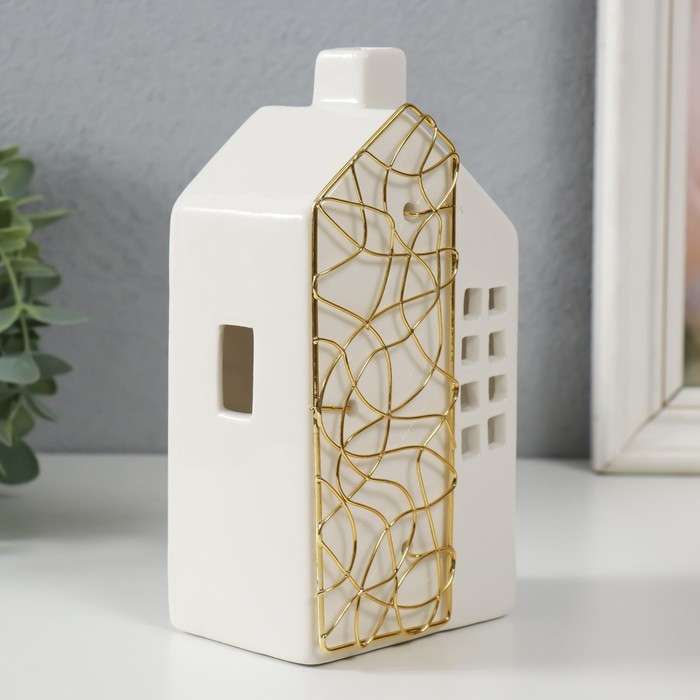 Подсвечник керамика, металл на 1 свечу Подсвечник керамика, металл на 1 свечу "Дом" белый с золотом 9х6,3х16,7 см