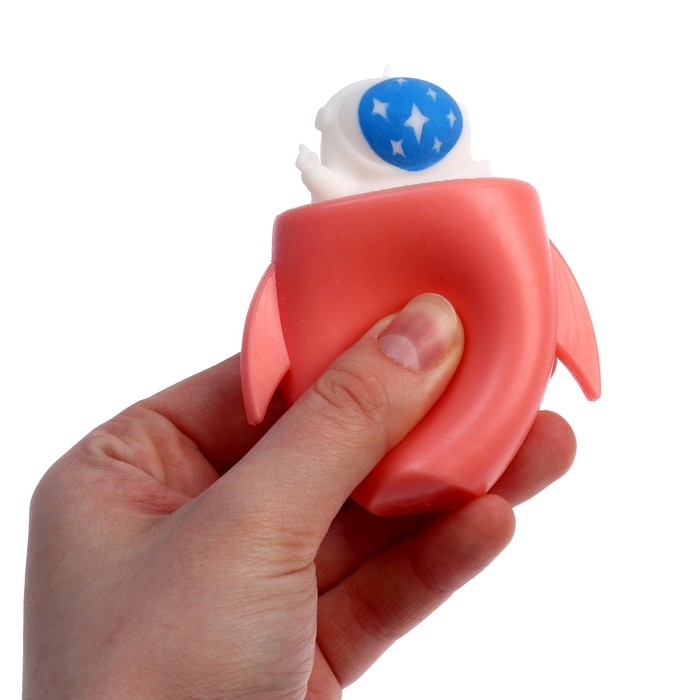 Мялка «Космонавт в ракете», цвета МИКС Мялка «Космонавт в ракете», цвета МИКС