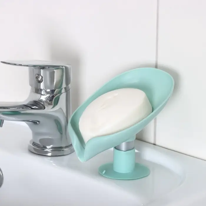 Мыльница со сливом для воды Доляна, на присоске, 12.5&times;9&times;10 см, бирюзовая