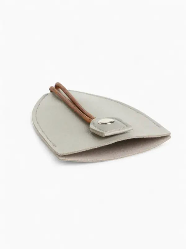 Ключница карманная с кольцом, размер 11.5&times;7.5&times;0.3 см, серо-бежевая