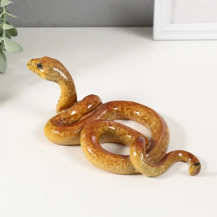 Фигурка полистоун лак &laquo;Оранжевая змея&raquo;, 19&times;10.3&times;6.5 см