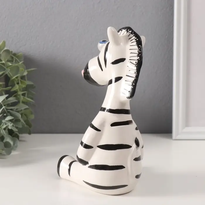 Копилка для денег &laquo;Зебра-пучеглазка&raquo;, керамика, 8.8&times;10.7&times;18.8 см