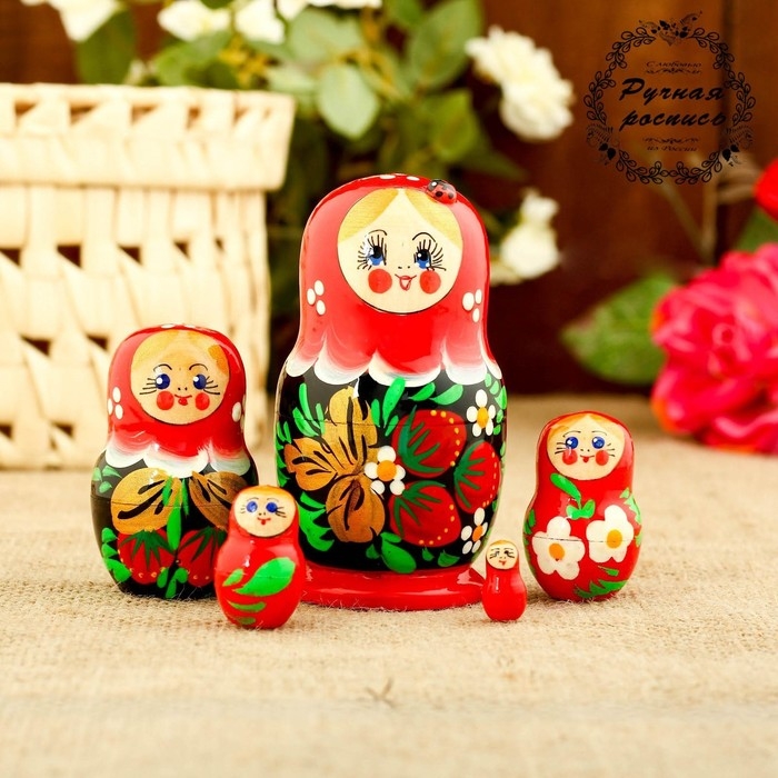 Матрёшка «Божья коровка», красный платок, 5 кукольная, 9-11 см Матрёшка «Божья коровка», красный платок, 5 кукольная, 9-11 см