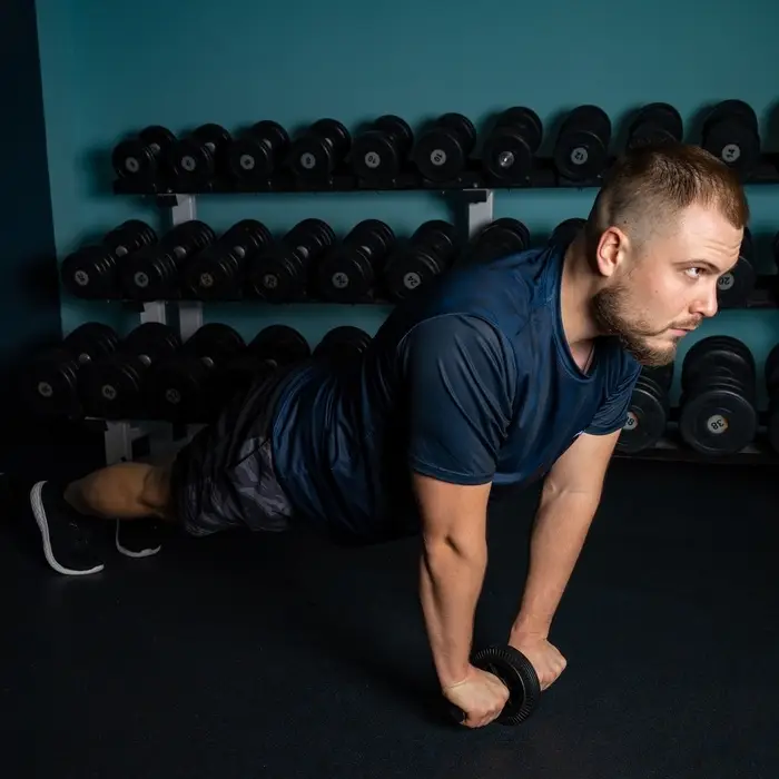 Ролик для пресса ONLYTOP, 27&times;14 см, с ковриком, цвет чёрный