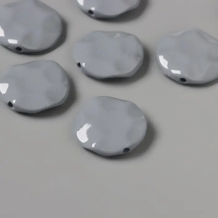 Бусины для творчества акрил Бусины для творчества акрил "Плоский мятый круг" серый 2,5х2,5х0,6 см