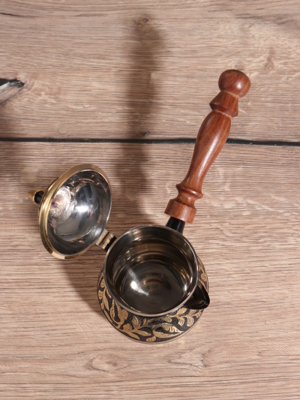 Турка "Чёрное золото" латунь, с крышкой и деревянной ручкой, 250 мл