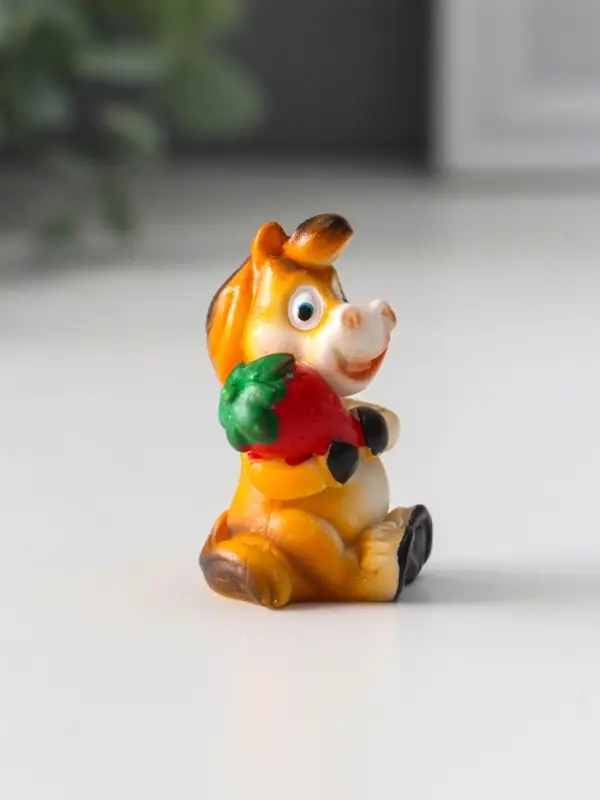 Сувенир полистоун Сувенир полистоун "Коняшка с фруктиком" МИКС 2,2х2,5х4,7 см