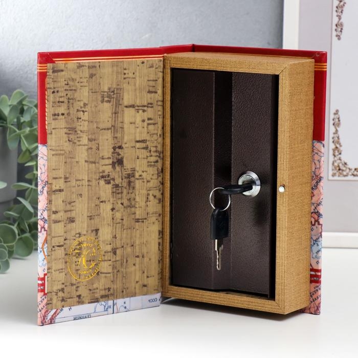 Сейф-книга дерево, кожзам Сейф-книга дерево, кожзам "Рождён в СССР" 21х13х5 см