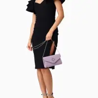 Сумка-клатч женская вечерняя на магните, на длинной цепочке, с декоративным элементом, однотонная, фиолетовая