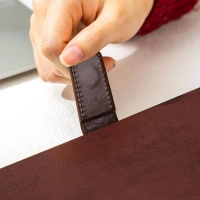 Блокнот Deli А5 96л 80 г/м тверд.облож,магнит клетка 5x5мм черн кожа EN138G