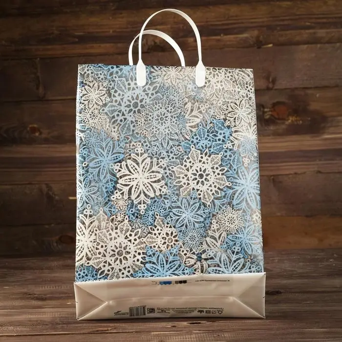 Пакет «Кружевные снежинки», мягкий пластик, 40×30 см, 140 мкм Пакет «Кружевные снежинки», мягкий пластик, 40×30 см, 140 мкм