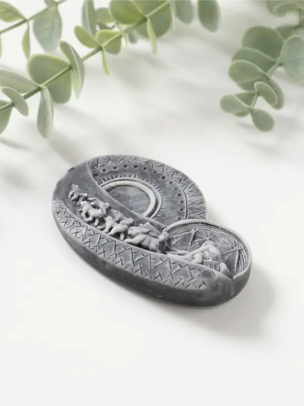 Магнит "Собачья упряжка мчится вдаль" (барельеф), 6см