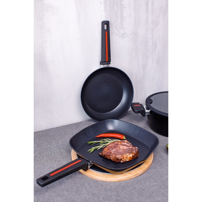 Сковорода гриль квадратная Magistro Flame, 28×28 см, антипригарное покрытие, индукция, цвет чёрный