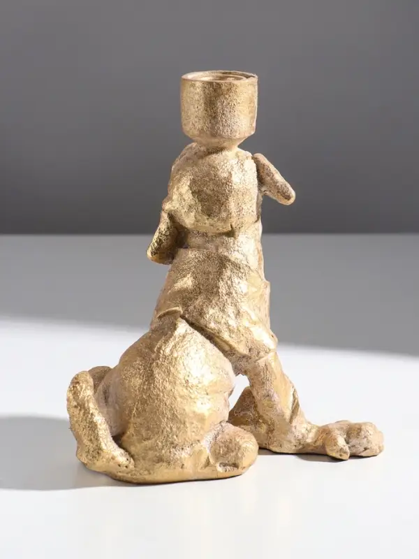 Подсвечник на 1 свечу &laquo;Шарж. Зевающий щенок&raquo;, полистоун, золото, 15.8&times;15.3&times;20 см