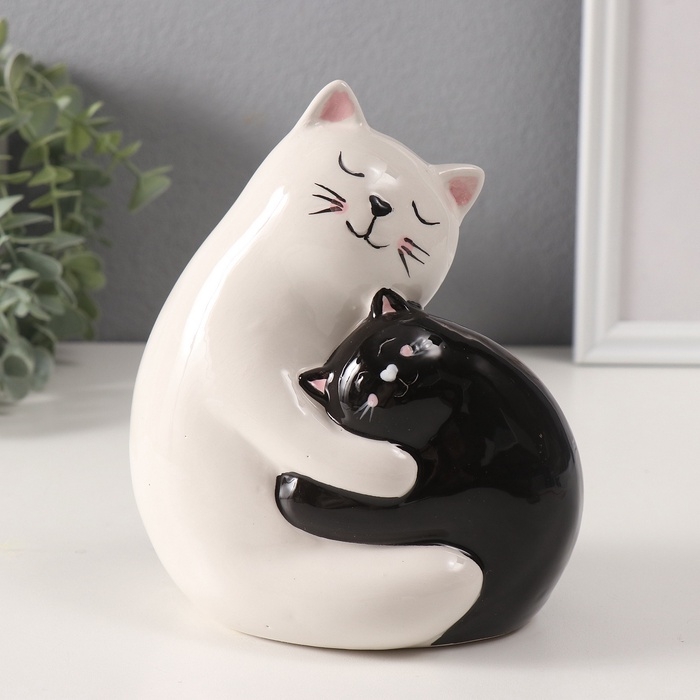 Копилка керамика Копилка керамика "Кошачьи объятия" 9,2х13,4х15,6 см