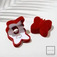 Футляр под серьги, кольцо &laquo;Бабочка&raquo;, бархатный, 5&times;5.5 см, красный