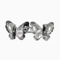 Зажим для кардигана "Ажур", бабочка, искра, цвет белый в серебре Зажим для кардигана "Ажур", бабочка, искра, цвет белый в серебре