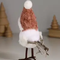 Фигурка &laquo;Белая птичка в колпаке и бабочке на веточке ели&raquo;, 5.3&times;9.5&times;14 см
