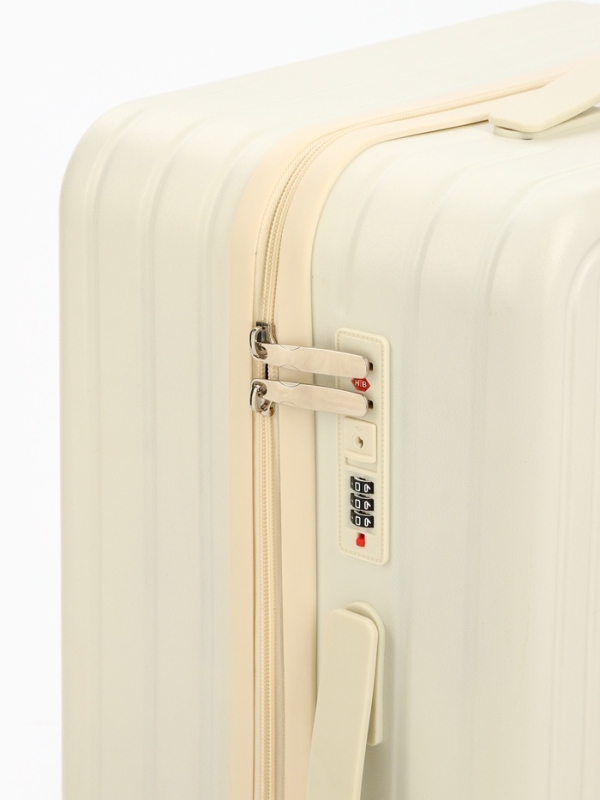 Чемодан 24 Чемодан 24", PС, 42*27*66, отд на молнии, код замок, 4 колеса, белый