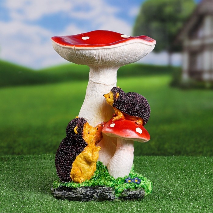 Садовая фигура  Садовая фигура "Мухомор с ежами" 30х19х19см