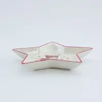 Блюдо сервировочное новогоднее Доляна &laquo;Снежное чудо&raquo;, 24.5&times;23.5&times;3.5 см, доломит, белая, красная