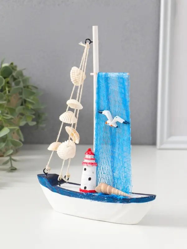 Сувенир интерьерный "Судно с маяком" 3,7х16х21,3 см