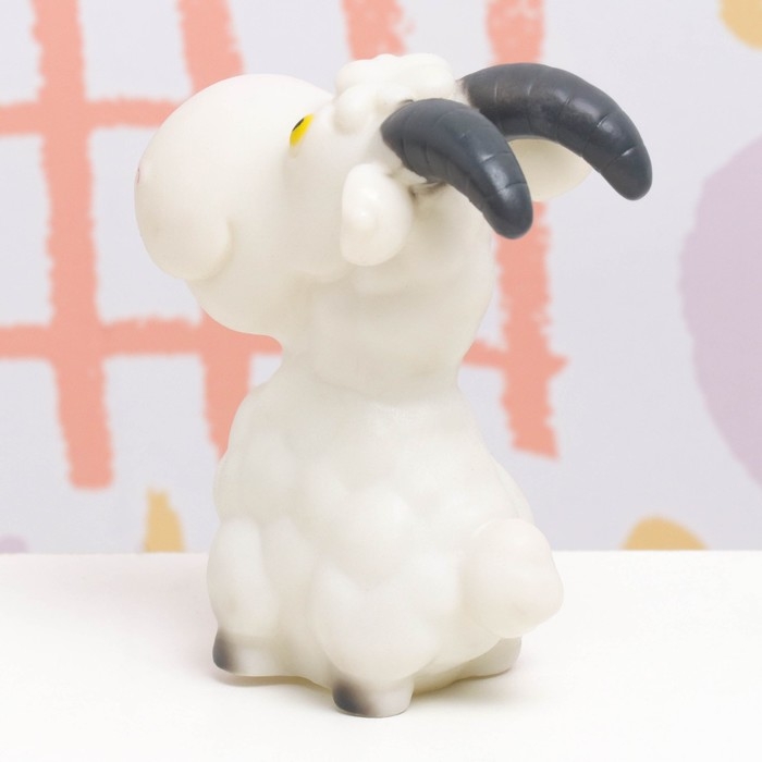 Набор игрушек - пищалок для купания в ванне  Набор игрушек - пищалок для купания в ванне "Животные" 6 шт, резиновые, 10 см