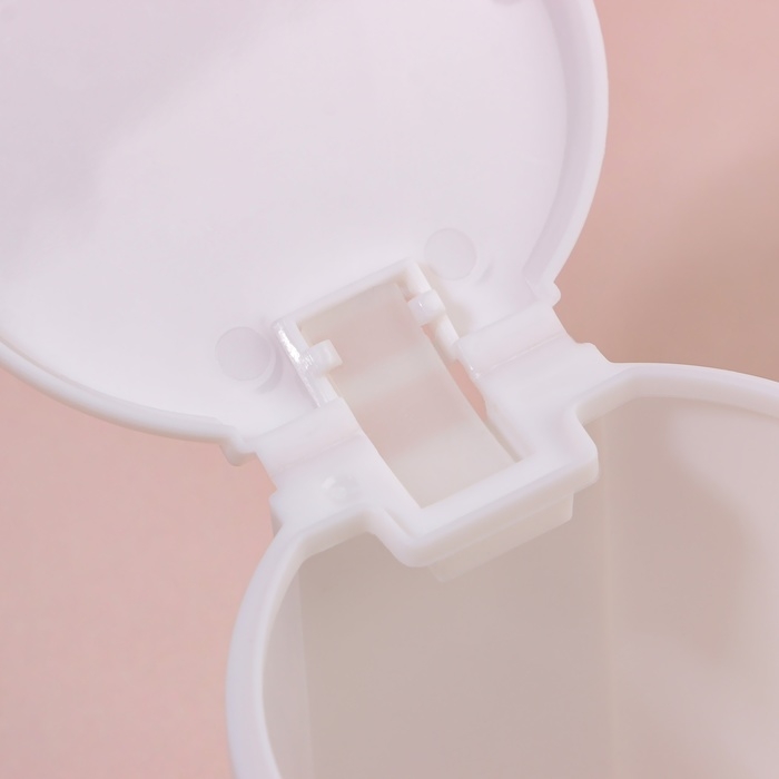 Органайзер для ватных палочек, с крышкой, на кнопке, d = 7,5 × 9,5 см, цвет белый Органайзер для ватных палочек, с крышкой, на кнопке, d = 7,5 × 9,5 см, цвет белый