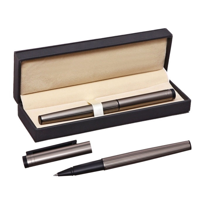 Ручка подарочная роллер в кожзам футляре Грань корпус бронза/черный Ручка подарочная роллер в кожзам футляре Грань корпус бронза/черный