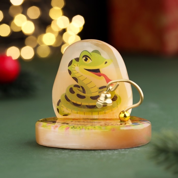 Новый год. Сувенир Новый год. Сувенир "Уюта и радости в дом! 2025", с колокольчиком, селенит, 6х6х4,5 см