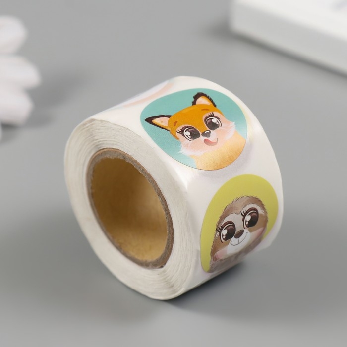 Наклейка бумага Наклейка бумага "Зверята" d=2,5 см 252 шт в рулоне