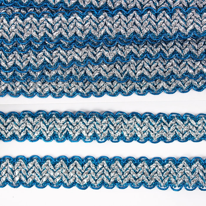 Тесьма волной, голубая с серебром, в рулоне 10 м Тесьма волной, голубая с серебром, в рулоне 10 м