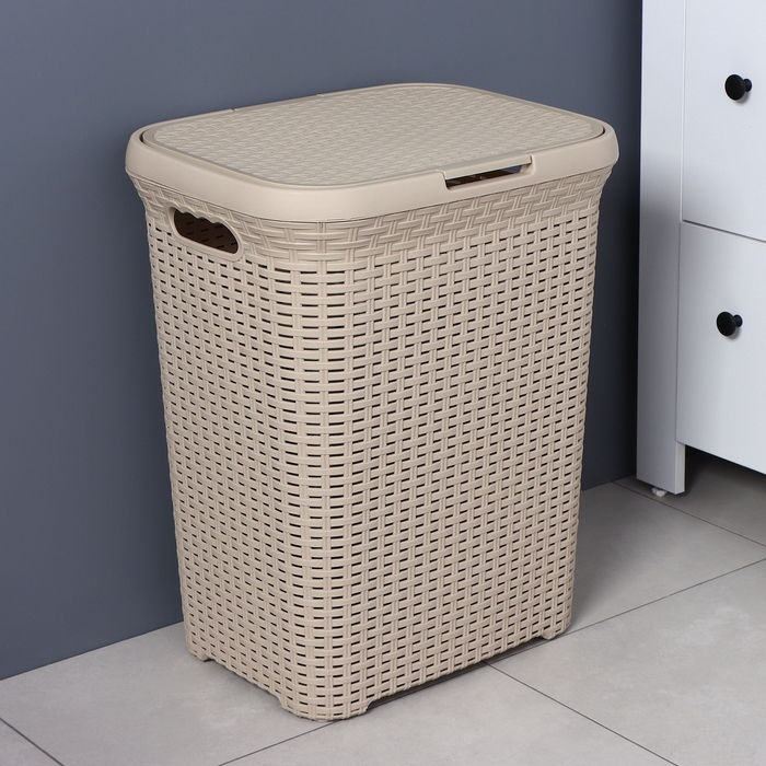 Корзина бельевая с крышкой «Ротанг», 60 л, 34×44×55 см, цвет латте Корзина бельевая с крышкой «Ротанг», 60 л, 34×44×55 см, цвет латте