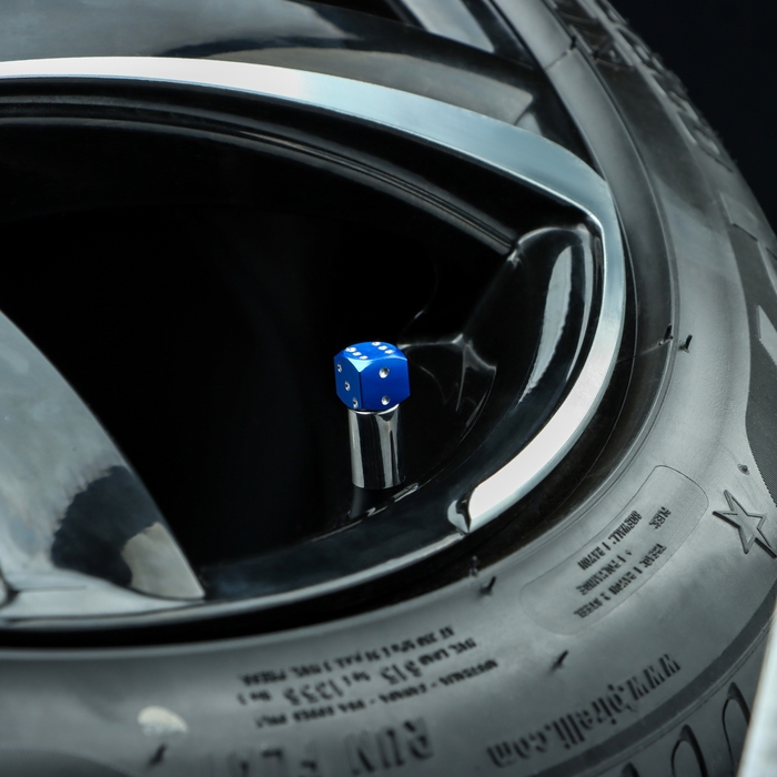 Колпачок на вентиль TORSO кубик, синие, набор 4 шт Колпачок на вентиль TORSO кубик, синие, набор 4 шт