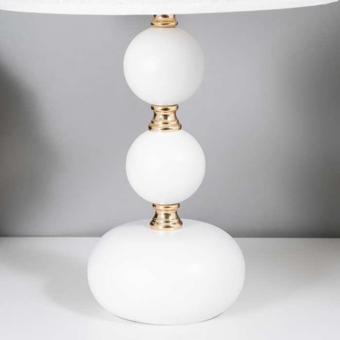 Настольная лампа Катания 1x60Вт E27 бело-золотой 25х25х45 см RISALUX Настольная лампа Катания 1x60Вт E27 бело-золотой 25х25х45 см RISALUX