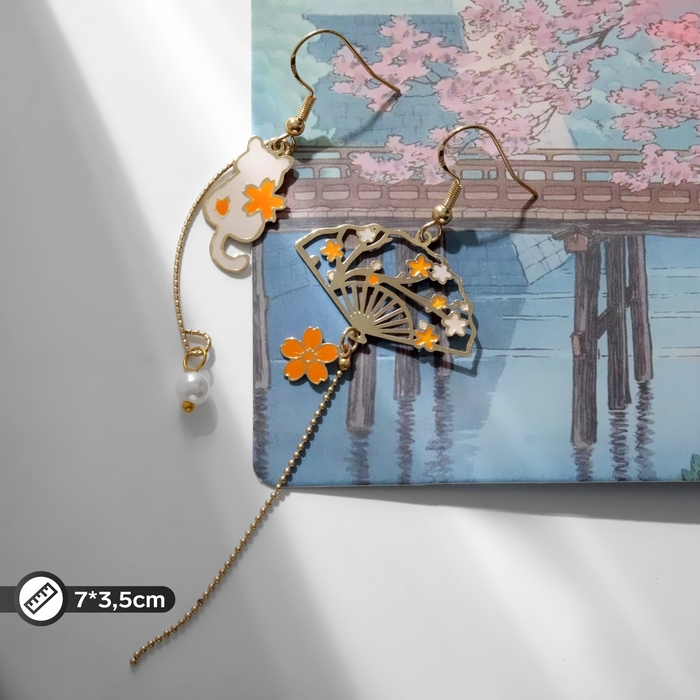 Серьги с жемчугом «Япония» веер и кот в цветах, цвет оранжево-белый в золоте Серьги с жемчугом «Япония» веер и кот в цветах, цвет оранжево-белый в золоте